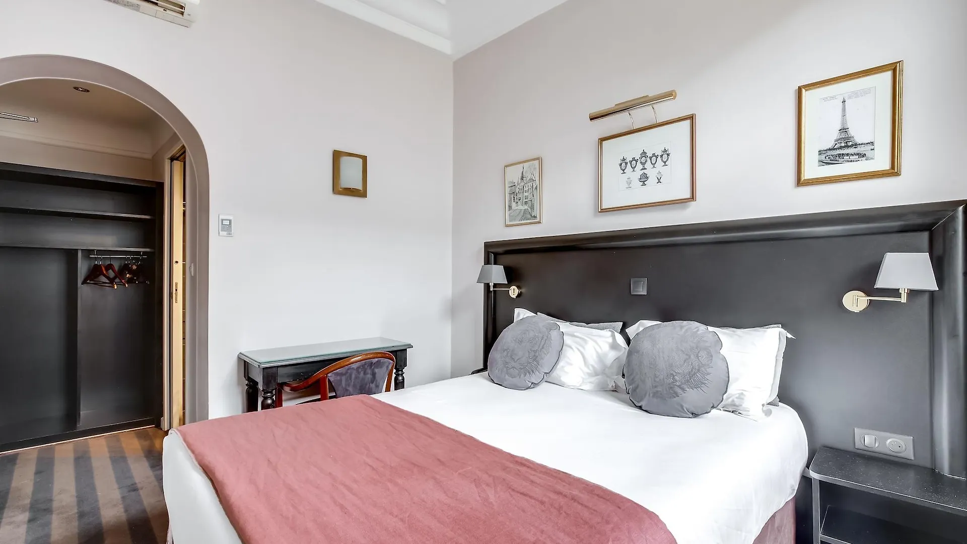 Opera Maintenon Hotel 2*