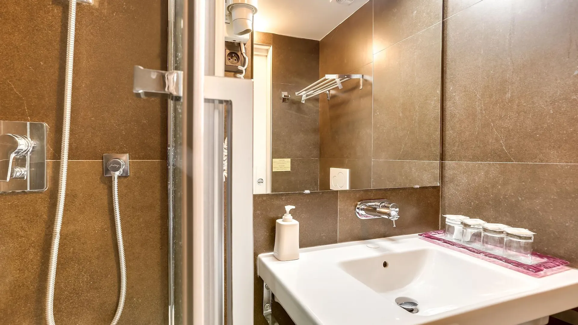 Hotel Opera Maintenon 2*