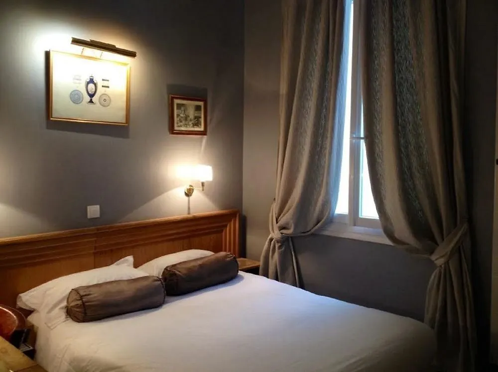 Opera Maintenon 2*